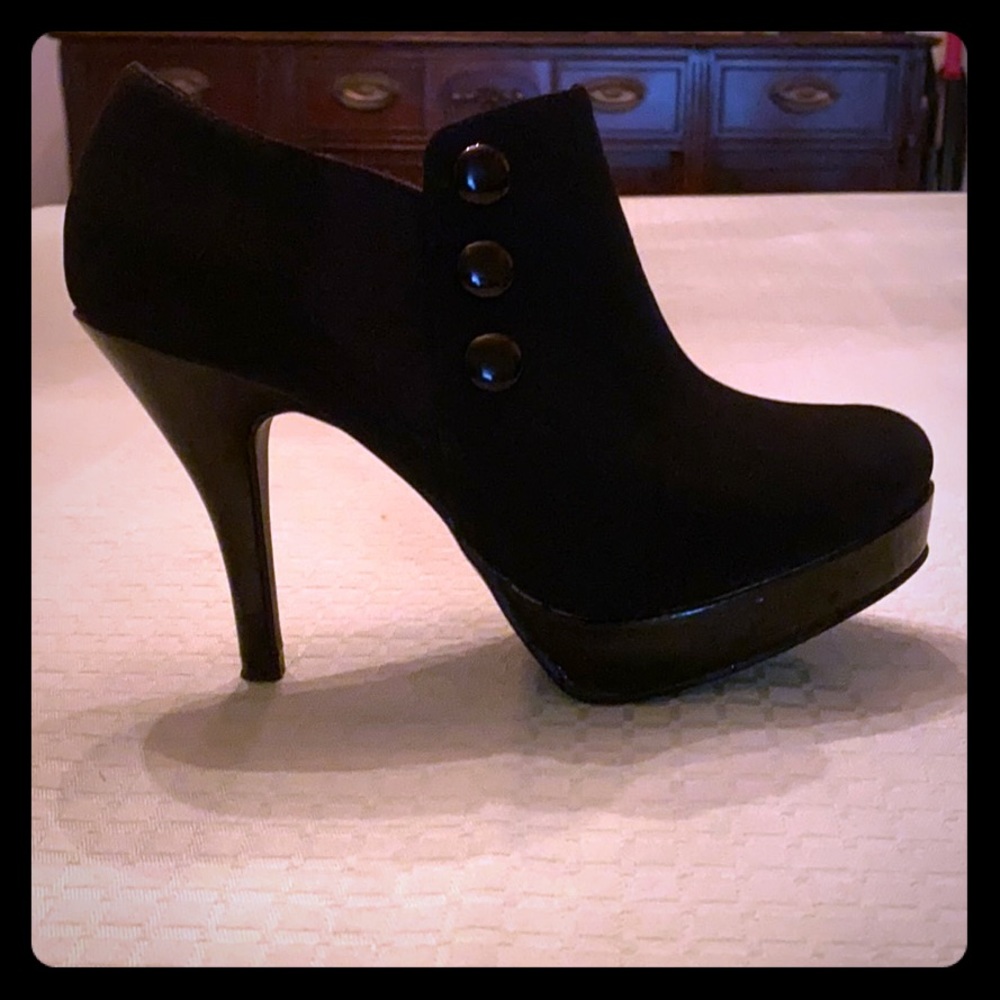 Toddy- Black Bootie